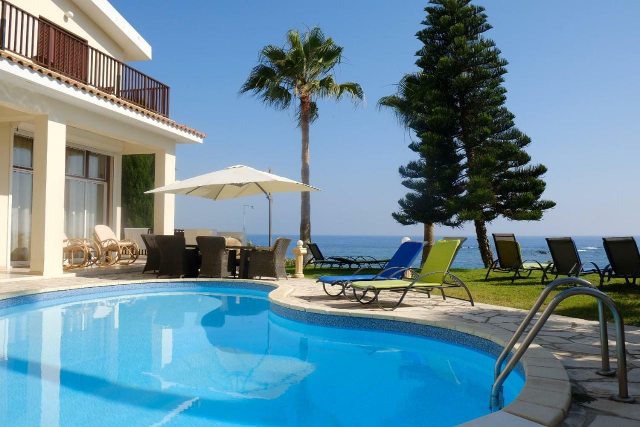 Villa On The First Line Peyia Esterno foto